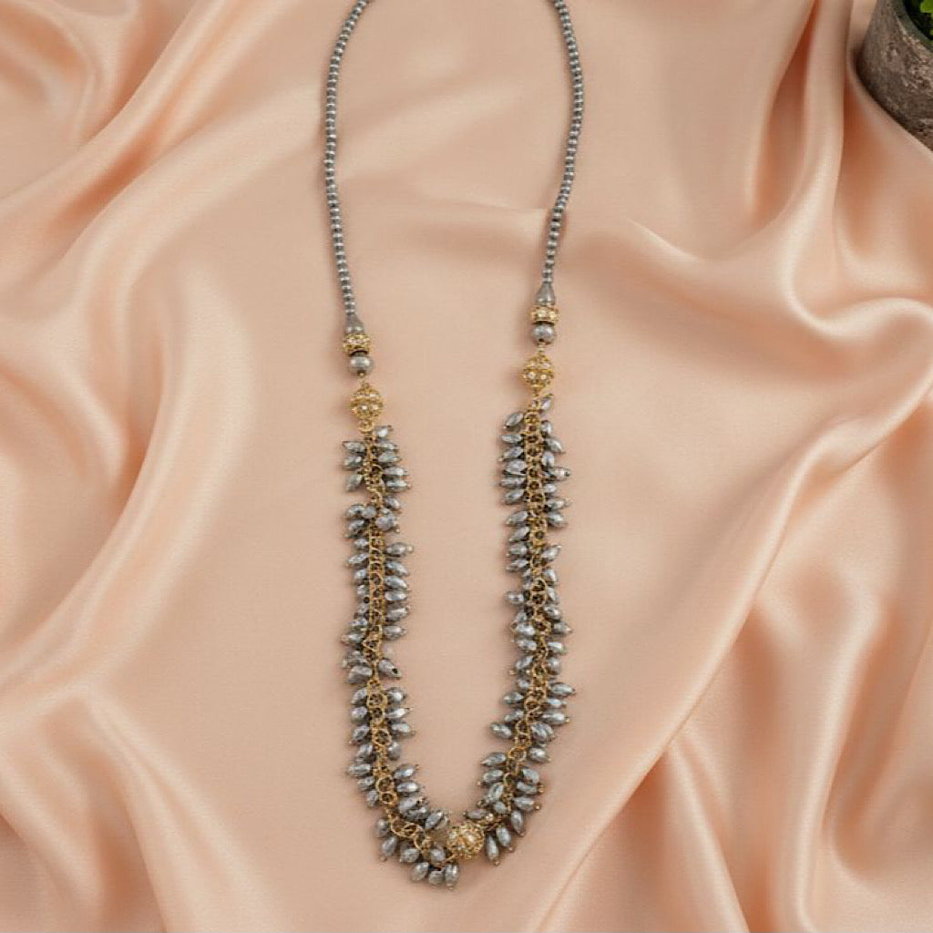 Silver necklace set